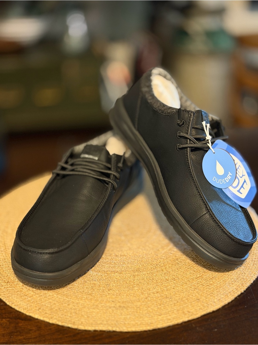 NWT Mens size 11 Hey Dude Paul Classic Causal Shoes Black Cozy Lining